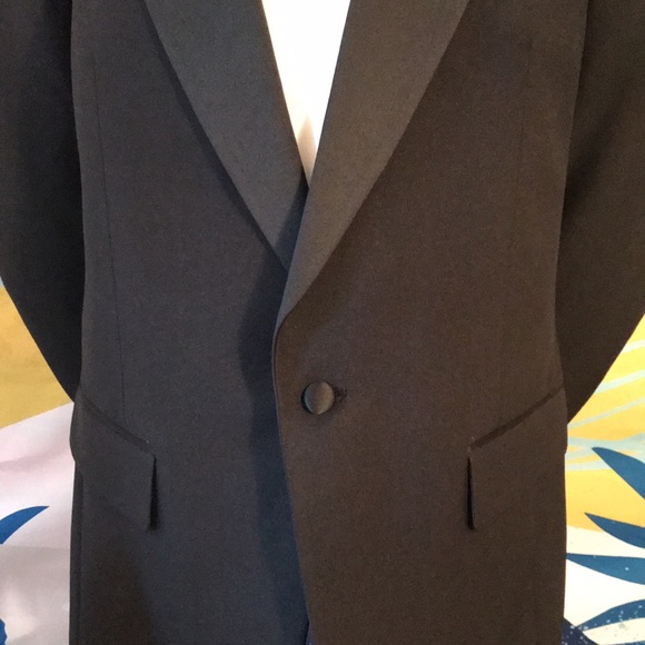 Adolfo Tuxedo Coat - Picture 7 of 17